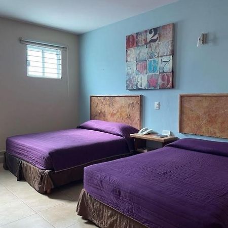 Hotel Santo Domingo Express Виляермоса Екстериор снимка