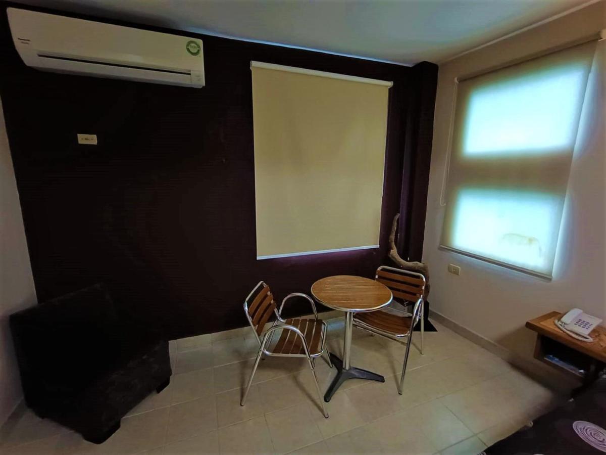 Hotel Santo Domingo Express Виляермоса Екстериор снимка