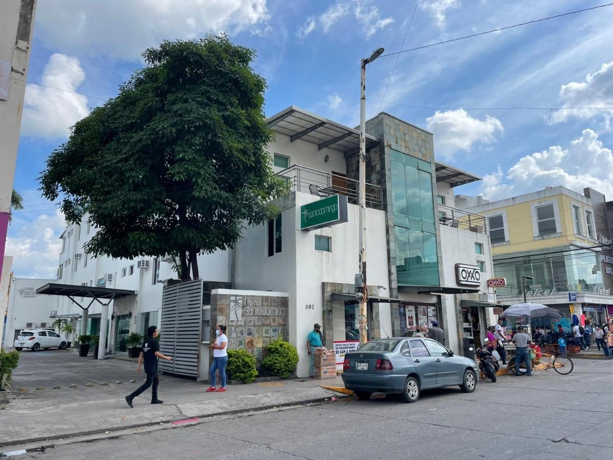 Hotel Santo Domingo Express Виляермоса Екстериор снимка