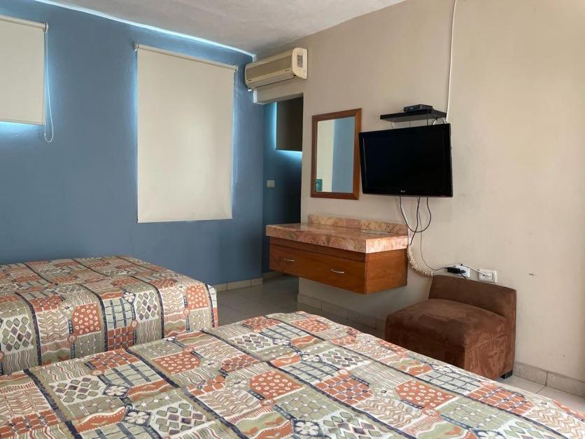 Hotel Santo Domingo Express Виляермоса Екстериор снимка