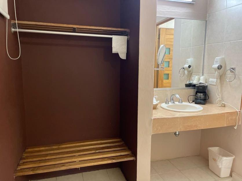 Hotel Santo Domingo Express Виляермоса Екстериор снимка