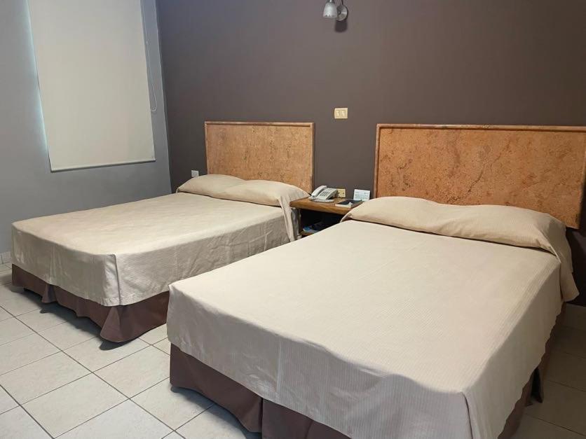 Hotel Santo Domingo Express Виляермоса Екстериор снимка
