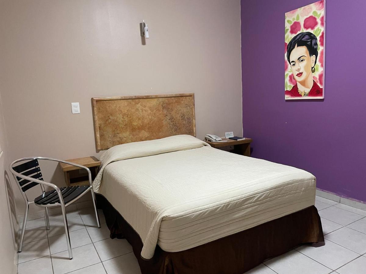 Hotel Santo Domingo Express Виляермоса Екстериор снимка